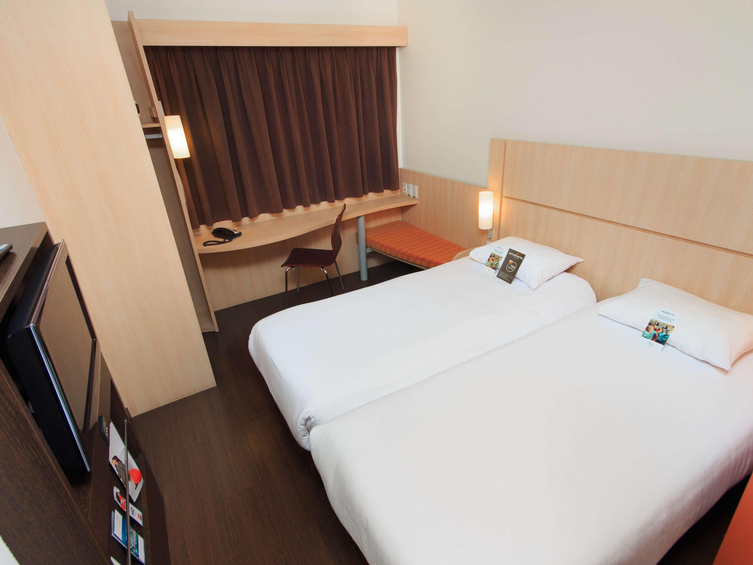 Ibis Medellin Hotel Екстериор снимка