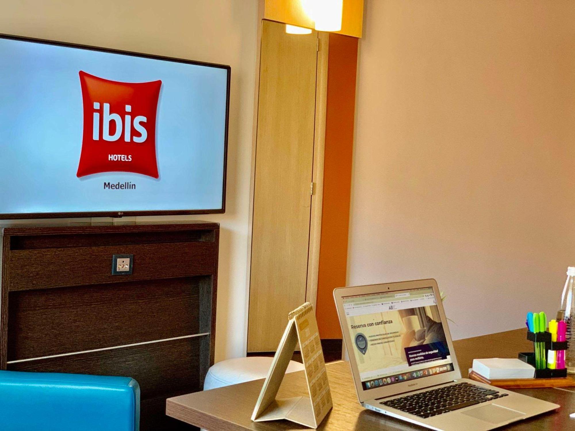 Ibis Medellin Hotel Екстериор снимка