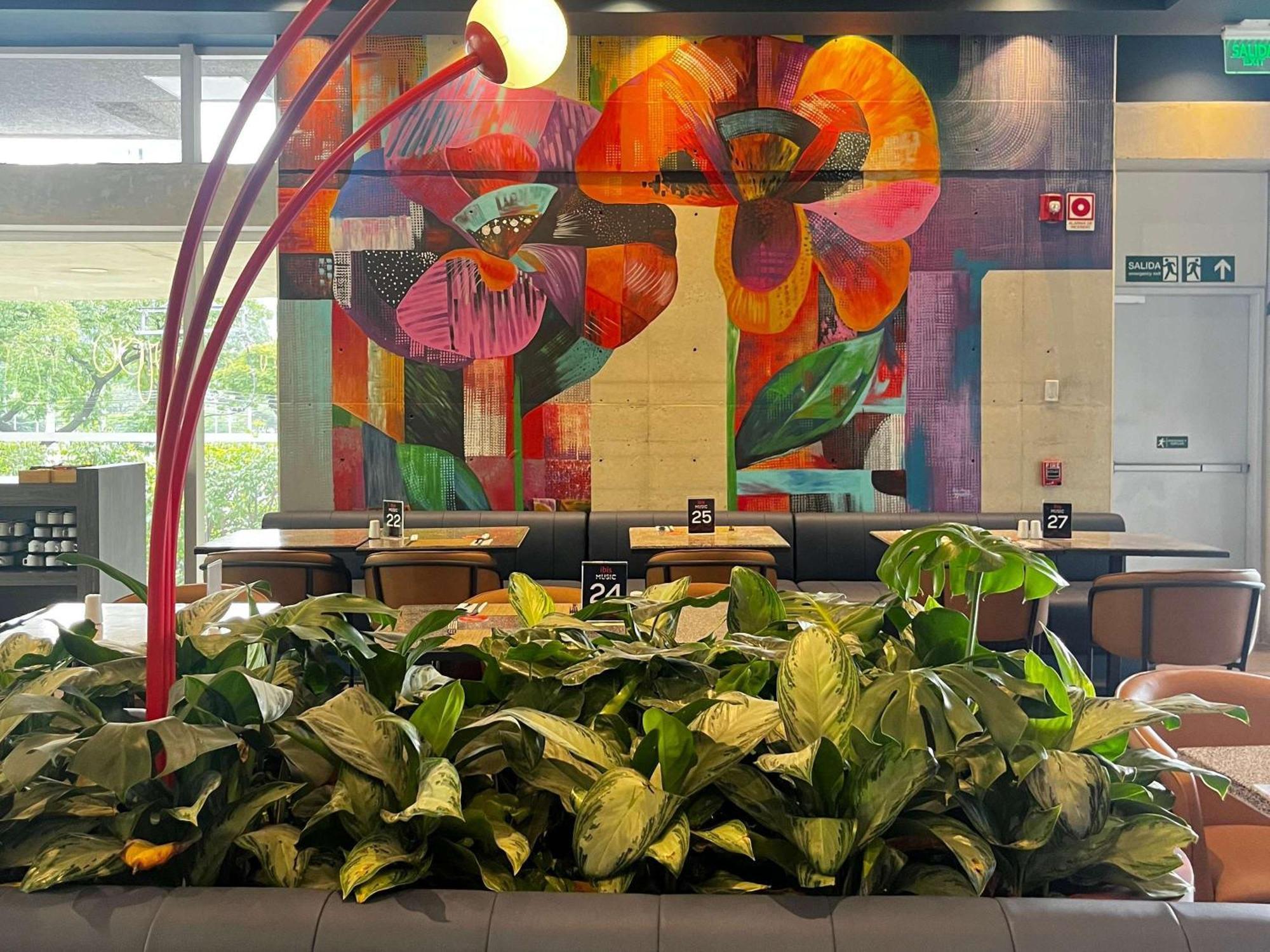 Ibis Medellin Hotel Екстериор снимка
