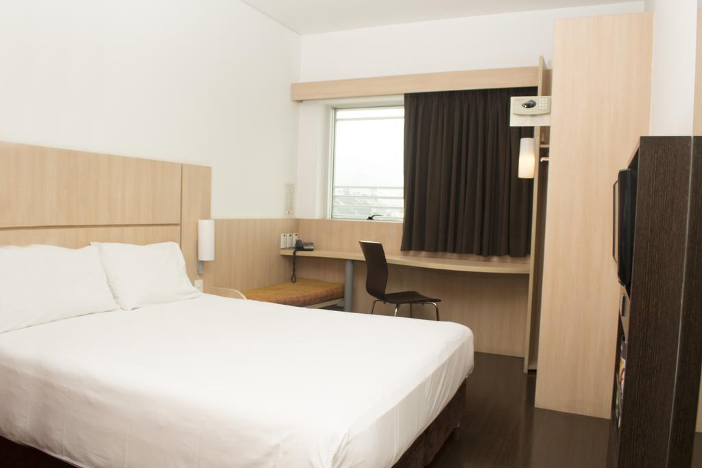 Ibis Medellin Hotel Екстериор снимка